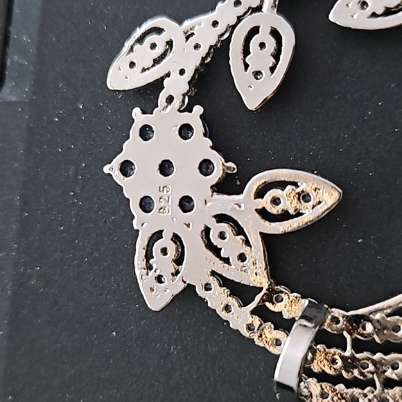 Sterling Silver London Blue Topaz Flower Pendant - Picture 3 of 4